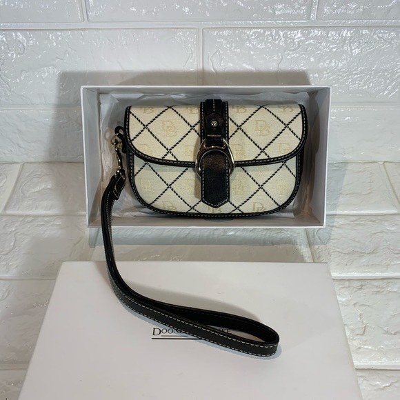 Dooney & Bourke Wristlet Vintage - Picture 6 of 16